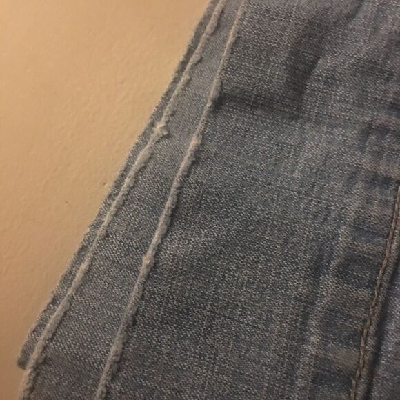 Vintage size 5 wide leg blue jean capri shorts distressed - Picture 9 of 9